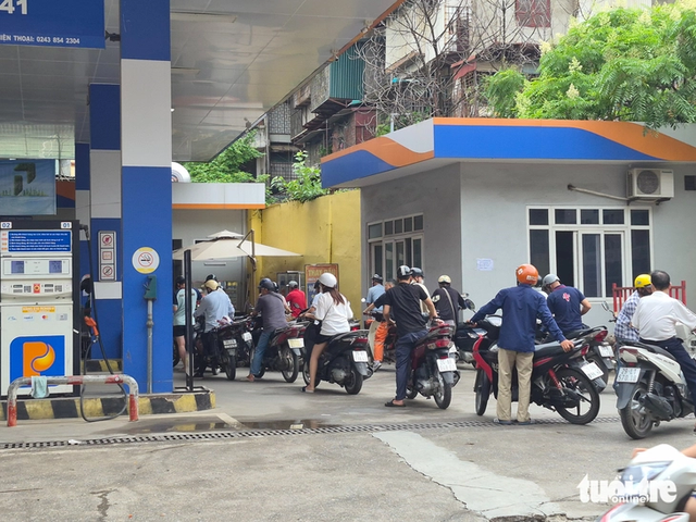 Vietnam fuel retailers report supply shortages as Petrolimex, wholesalers cite supply difficulties- Ảnh 1.