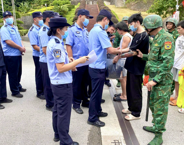 Ho Chi Minh City deports 76 Chinese for violating Vietnamese law - Ảnh 1.
