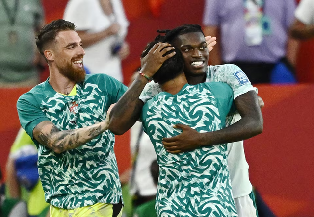 Portugal survive late drama to beat Croatia and reach World Cup last 16 - Ảnh 5.