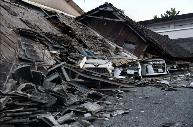 Japan's earthquake leaves communities thirsting for water and relief from heat - Ảnh 2.