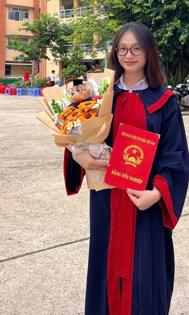 Nữ sinh trở thành