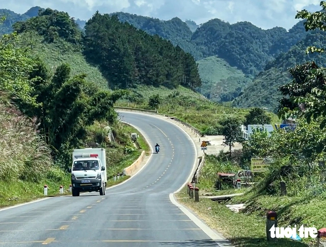Overtaking-only left lanes proposed for pilot on two expressways - Ảnh 1.