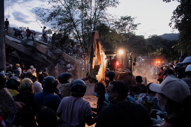 More than 100 killed after strongest quake this century hits western Colombia- Ảnh 7.