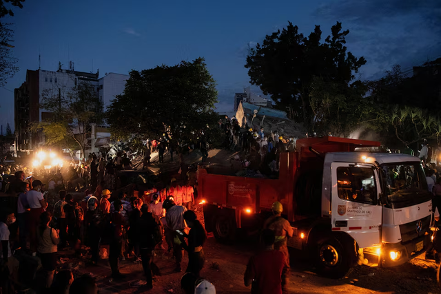 More than 100 killed after strongest quake this century hits western Colombia- Ảnh 8.