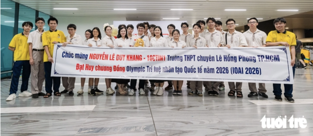Ho Chi Minh City 10th-grader wins bronze at International AI Olympiad- Ảnh 1.