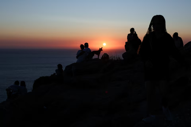 Eclipse craze grips Spain, Iceland as millions get set for 'event of the century'- Ảnh 1.