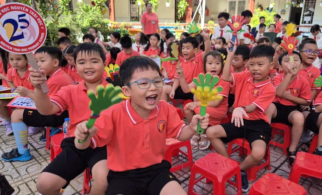 Vietnamese parents explain why they choose homeschooling; experts weigh in - Ảnh 1.