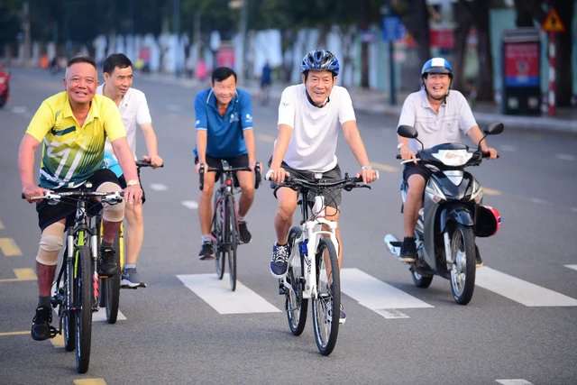 Op-ed: Why preparing for old age at 40 is a critical necessity for Vietnam- Ảnh 4.