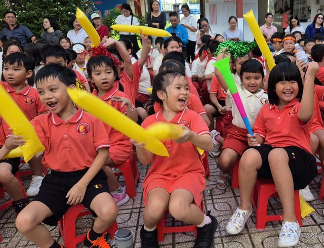 Vietnamese parents explain why they choose homeschooling; experts weigh in - Ảnh 2.