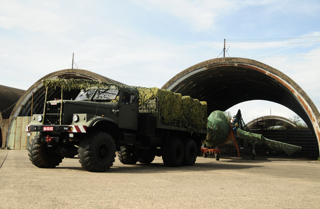 Air defense-air force units hold major exercise in central Vietnam- Ảnh 1.