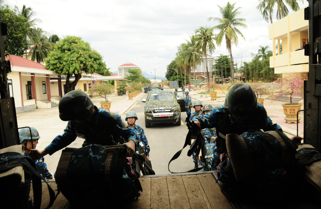 Air defense-air force units hold major exercise in central Vietnam- Ảnh 7.