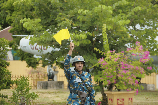Air defense-air force units hold major exercise in central Vietnam- Ảnh 9.