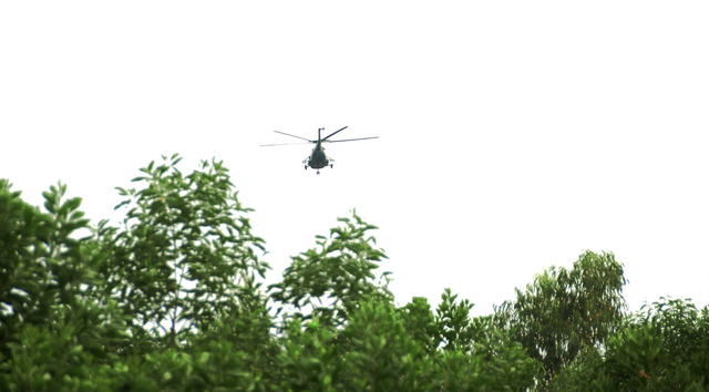 Air forces open fire on aerial targets during central Vietnam exercise - Ảnh 10.