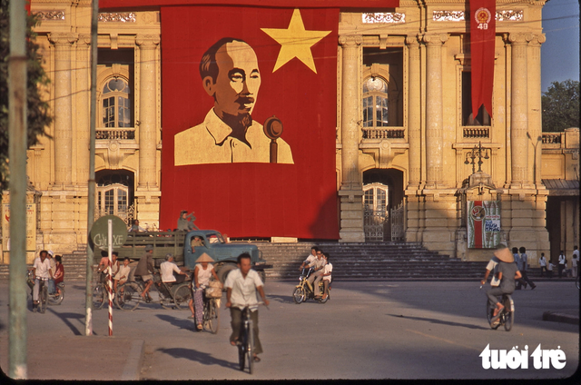 Photo exhibition brings decades of Vietnam’s history to Da Lat - Ảnh 6.