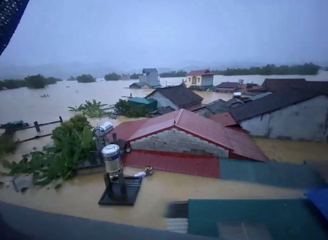 Tourist attractions in Vietnam’s Ninh Binh Province suspend or restrict operations due to storm Narra- Ảnh 4.