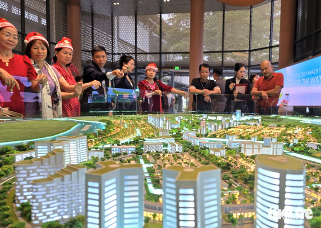 Vietnam drafts amendment to law requiring digital IDs for real estate transactions- Ảnh 1.