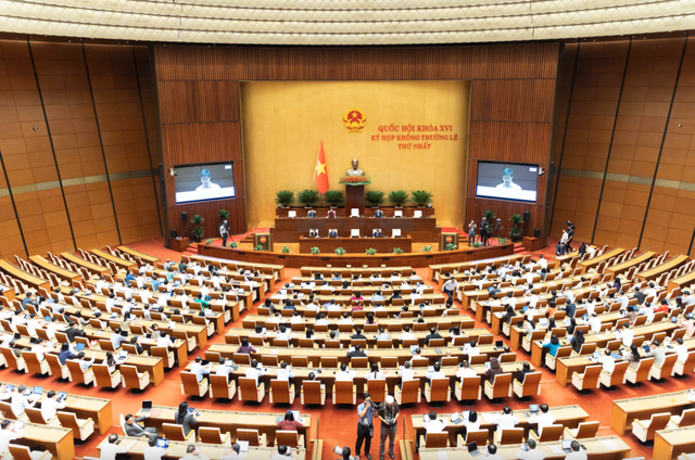 Vietnam drafts amendment to law requiring digital IDs for real estate transactions- Ảnh 2.