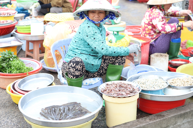 This ‘squat market’ in Vietnam’s Mekong Delta may change your view of 'squat markets'- Ảnh 12.