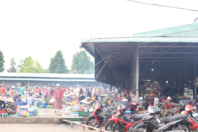 This ‘squat market’ in Vietnam’s Mekong Delta may change your view of 'squat markets'- Ảnh 17.
