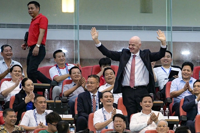 FIFA president’s ASEAN Cup final appearance fuels Vietnam’s football ambitions - Ảnh 3.