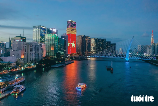 Ho Chi Minh City’s river bus fleet gets new open-air sightseeing boat- Ảnh 3.