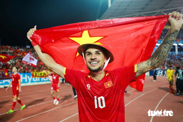 How Vietnam's naturalized heroes found their hearts in golden glory- Ảnh 2.