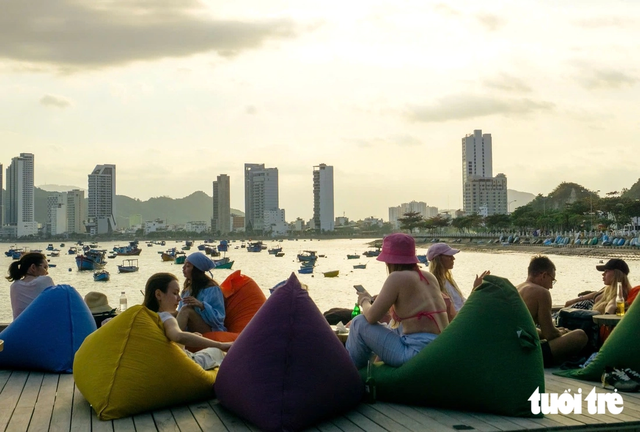 Vietnam’s Nha Trang offers budget-friendly snail feast, spectacular sunset views- Ảnh 3.