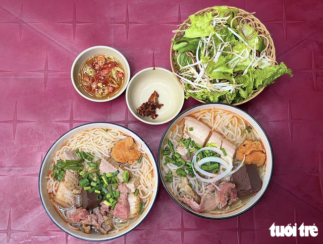 60-year-old wood-fired ‘bun bo’ becomes a must-try in Vietnam’s Hue- Ảnh 4.