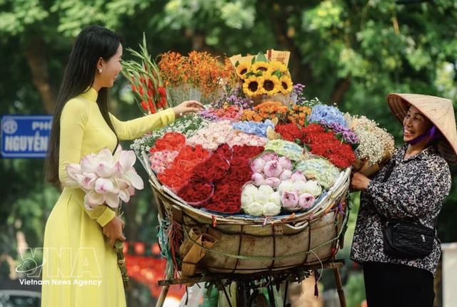Hanoi builds four-season tourism appeal- Ảnh 1.