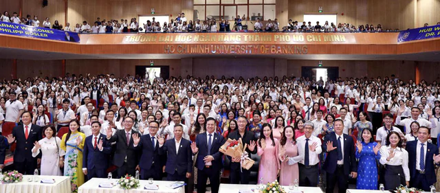 Overseas Vietnamese help shape Vietnam’s global reputation: former German vice-chancellor - Ảnh 7.