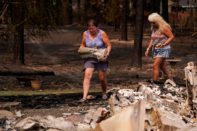 Wildfires near Spokane destroy more than 700 buildings, force 64,000 to flee- Ảnh 2.
