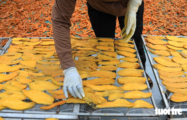 Inside craft of Vietnam’s chewy sweet potato specialty - Ảnh 5.