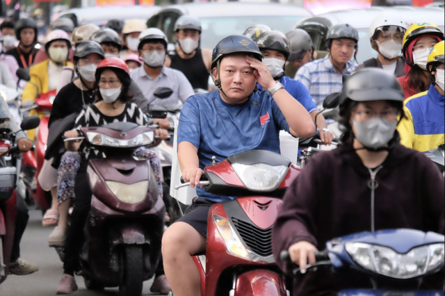 Ho Chi Minh City pursues integrated strategy to eliminate traffic congestion by 2030- Ảnh 2.