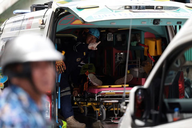 2 dead, including gunman, at school shooting in Thailand, officials say - Ảnh 2.