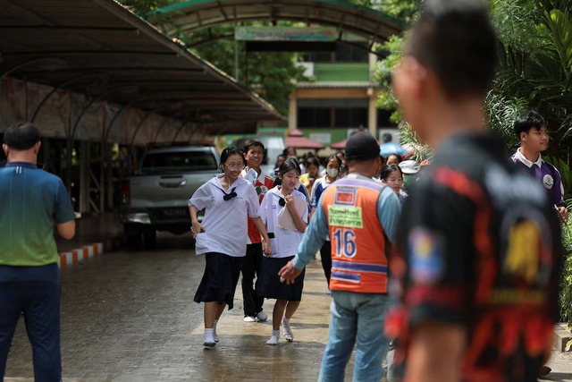 2 dead, including gunman, at school shooting in Thailand, officials say - Ảnh 3.