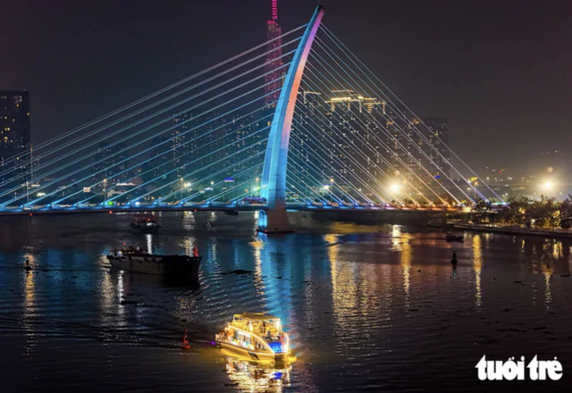 Free metro rides, extra water bus trips await visitors in Ho Chi Minh City on National Day - Ảnh 1.