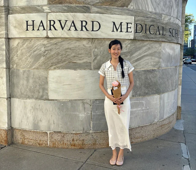 Harvard Medical School graduate earns perfect 4.0 GPA, returns to Vietnam to work with marginalized communities - Ảnh 2.