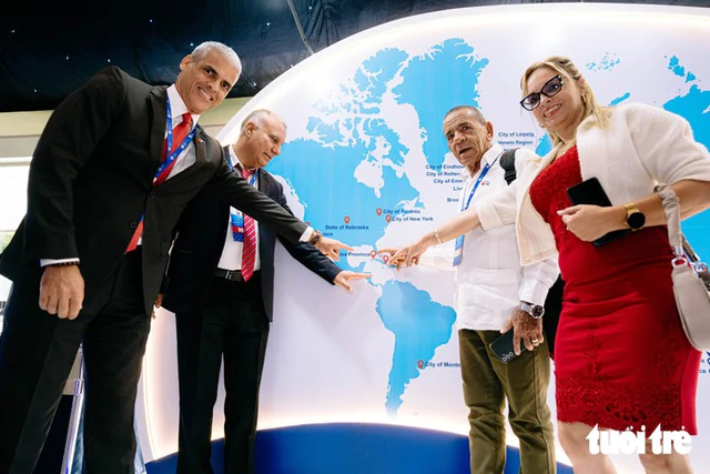 International partners praise Ho Chi Minh City Friendship Dialogue- Ảnh 4.