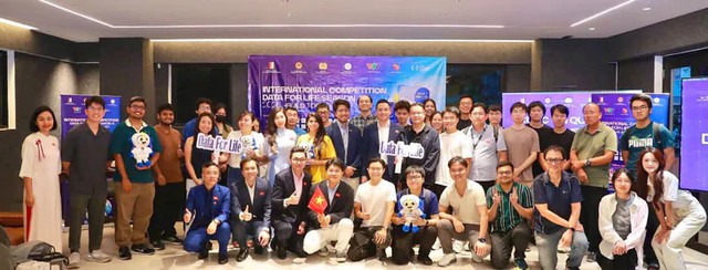 Vietnam launches Data for Life 2026 competition in Singapore- Ảnh 1.