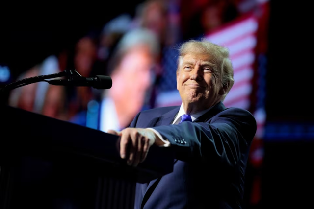 Trump calls $5,000 payouts 'easy' to fit into federal budget - Ảnh 1.