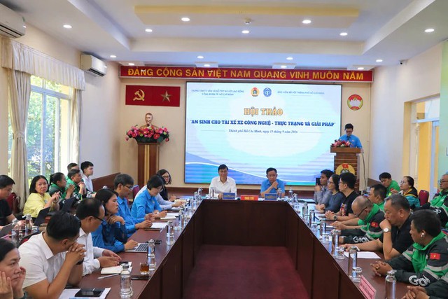 Ho Chi Minh City gig drivers call for wider social security coverage - Ảnh 2.
