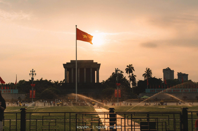 How to experience Hanoi in autumn in one day - Ảnh 6.
