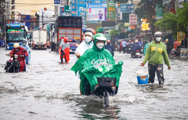 Ho Chi Minh City to see rainfall of more than 250 mm from Thursday- Ảnh 1.