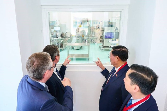 Sanofi Vietnam, VNVC sign joint declaration on next-generation vaccine manufacturing in Vietnam - Ảnh 2.