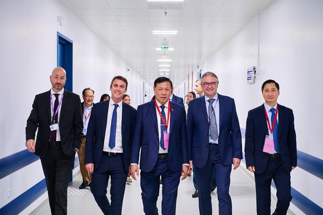 Sanofi Vietnam, VNVC sign joint declaration on next-generation vaccine manufacturing in Vietnam - Ảnh 4.