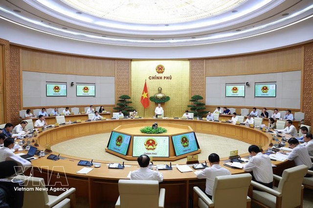 Institutions must pave the way for development: PM - Ảnh 1.