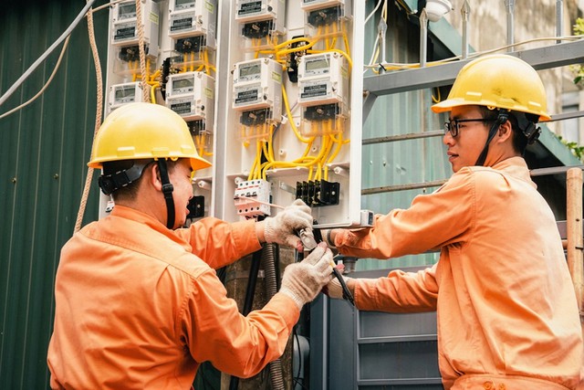 EVN earns over $469mn in 8 months, could Vietnam power prices fall?- Ảnh 1.