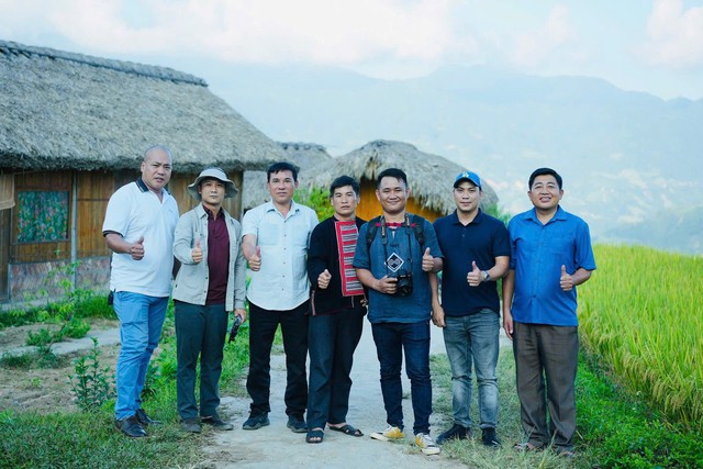 Waterlogged soil after downpours raises safety concerns on northwest Vietnam trekking routes - Ảnh 3.