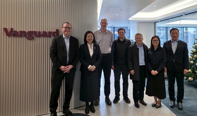 BlackRock, Vanguard to attend Vietnam market-upgrade conference- Ảnh 1.
