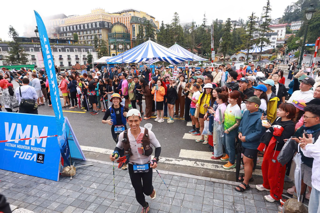 S.Korean runner wins 160km race as 5,300 take on Vietnam’s toughest trail race - Ảnh 11.